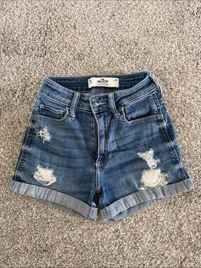 Hollister Women's Curvy High rise Distressed Denim Roll-Cuff Shorts Blue Size 00